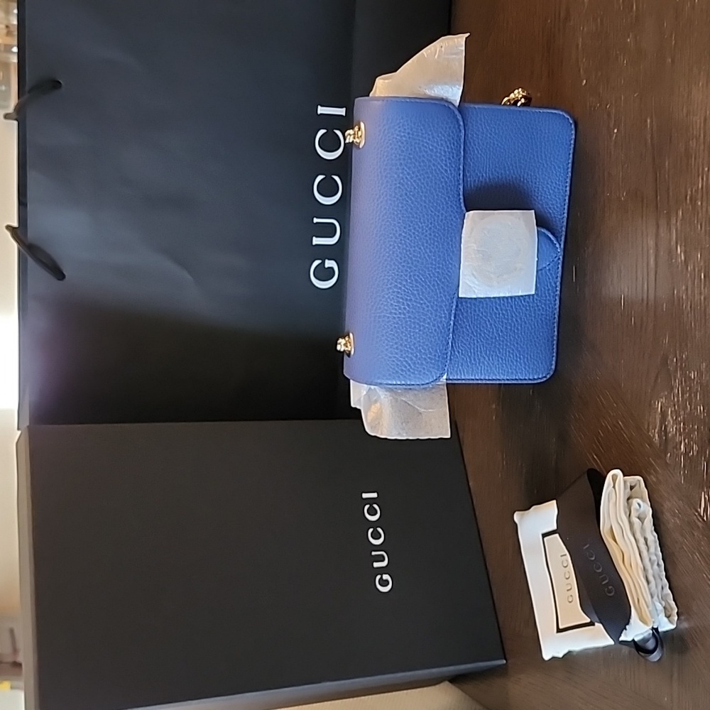 💯% Auth Gucci Interlocking GG Crossbody Bag Blue Leather NEW.